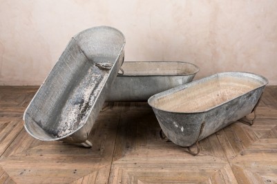 bath tub industrial style
